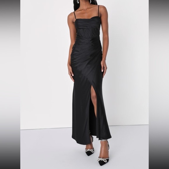Lulus Dresses & Skirts - Lulus black formal dress